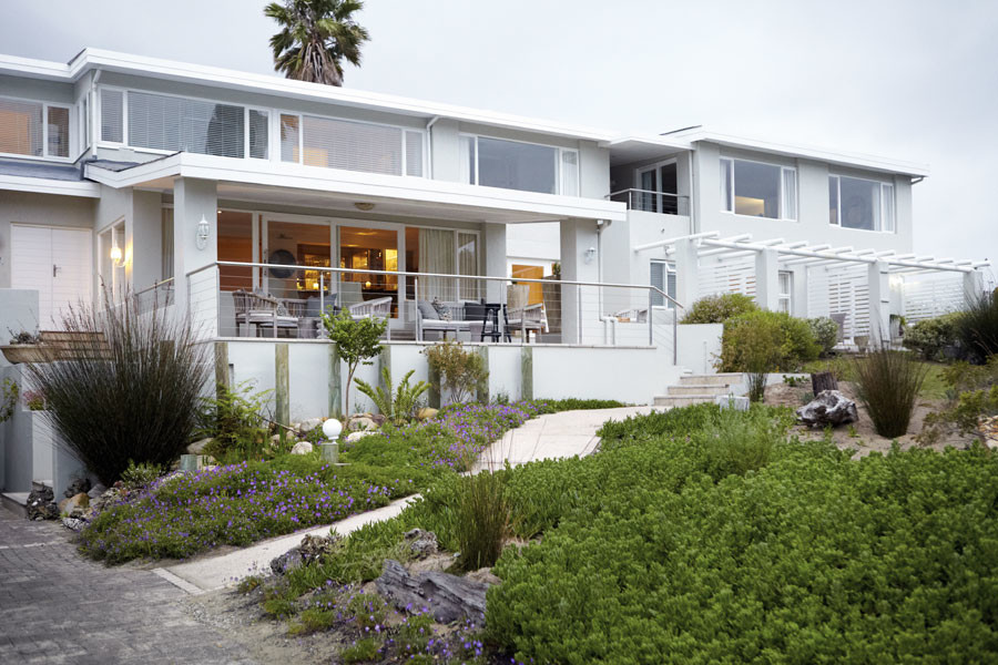 Leisure Isle Lodge Knysna Rhino Africa