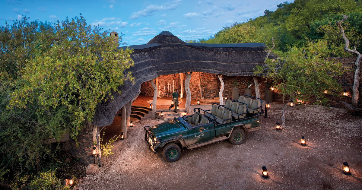 madikwe-safari-lodge-madikwe-game-reserve-rhino-africa